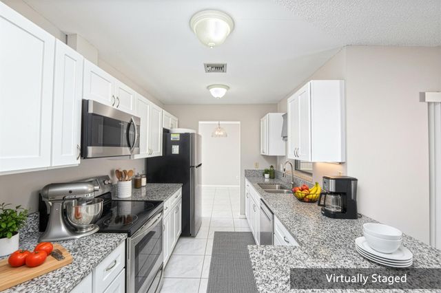 183 SW Airview Avenue, Port St Lucie, FL 34984