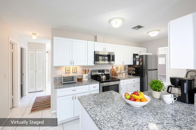 183 SW Airview Avenue, Port St Lucie, FL 34984