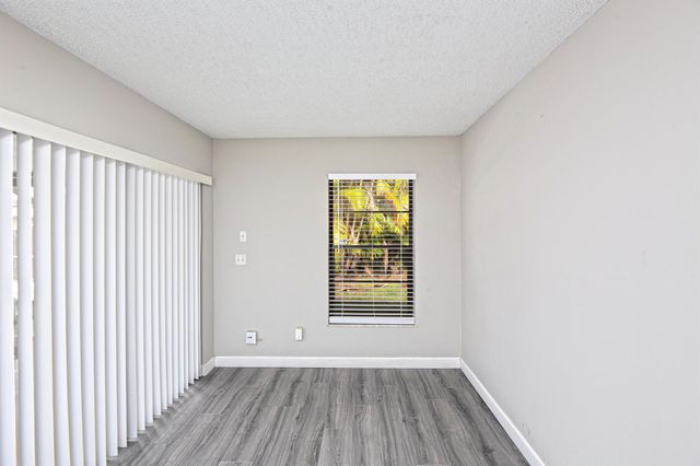 183 SW Airview Avenue, Port St Lucie, FL 34984