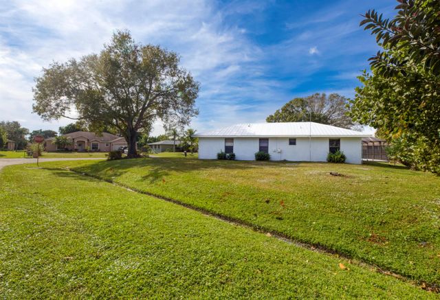 183 SW Airview Avenue, Port St Lucie, FL 34984