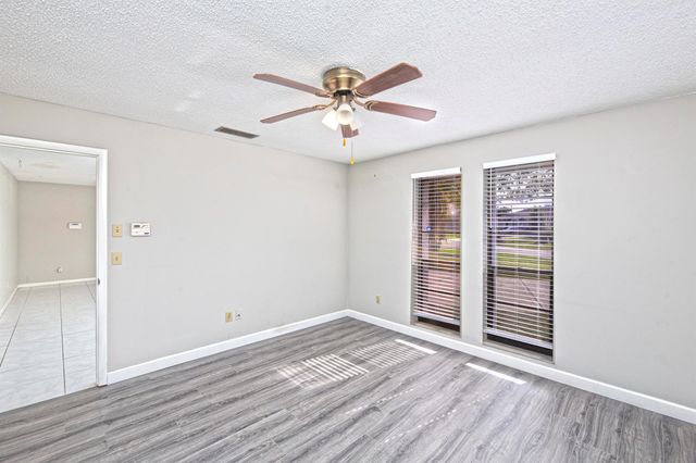 183 SW Airview Avenue, Port St Lucie, FL 34984