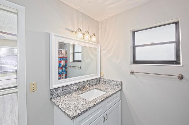 183 SW Airview Avenue, Port St Lucie, FL 34984