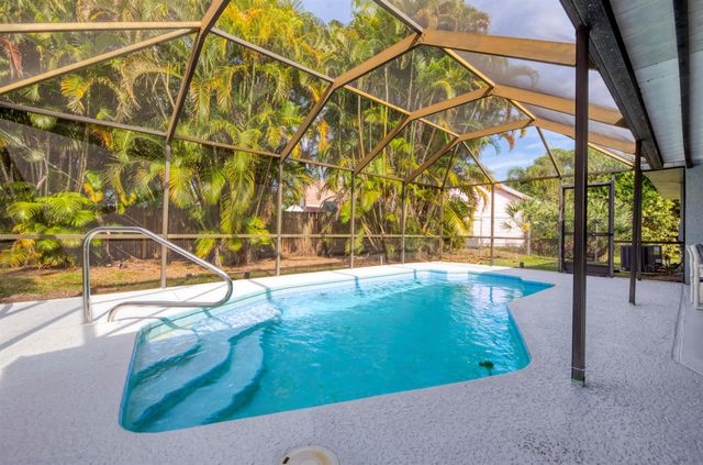 183 SW Airview Avenue, Port St Lucie, FL 34984