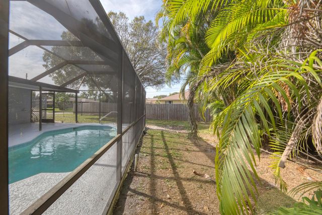 183 SW Airview Avenue, Port St Lucie, FL 34984