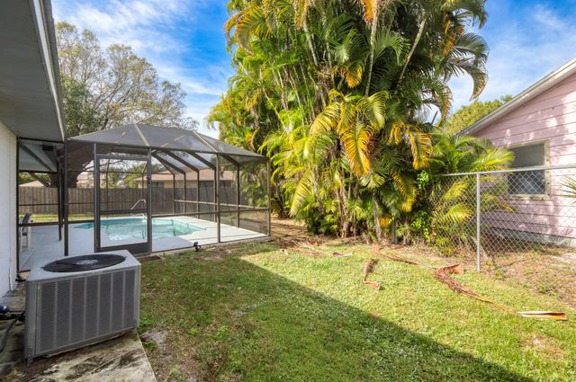 183 SW Airview Avenue, Port St Lucie, FL 34984