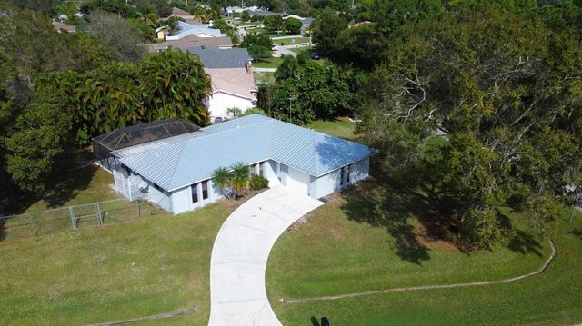 183 SW Airview Avenue, Port St Lucie, FL 34984
