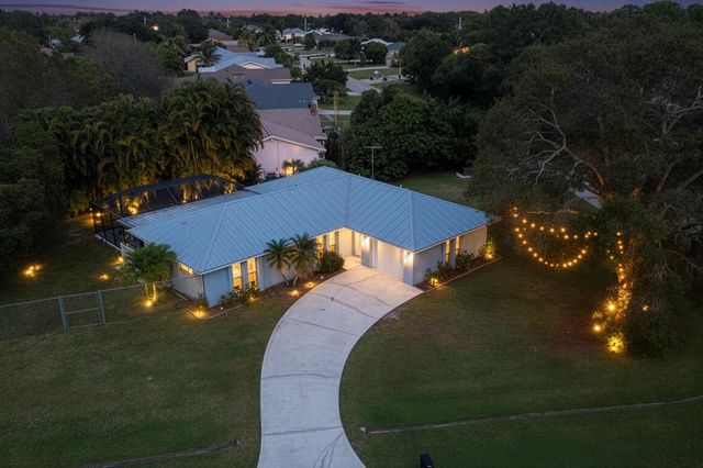 183 SW Airview Avenue, Port St Lucie, FL 34984