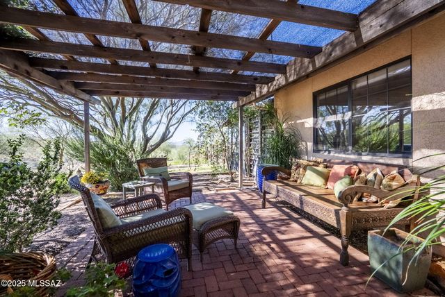 19 Escalones Court, Nogales, AZ 85621