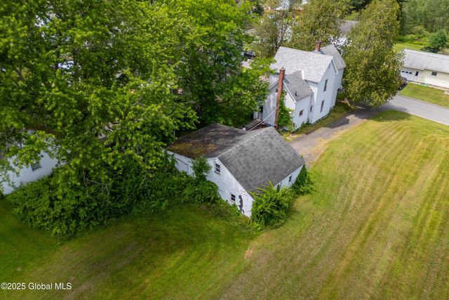 208 E 4th Avenue, Johnstown, NY 12095