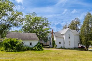 208 E 4th Avenue, Johnstown, NY 12095