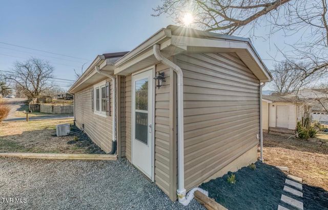 405 South North Street, Johnson City, TN 37604