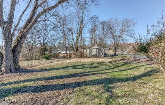 405 South North Street, Johnson City, TN 37604
