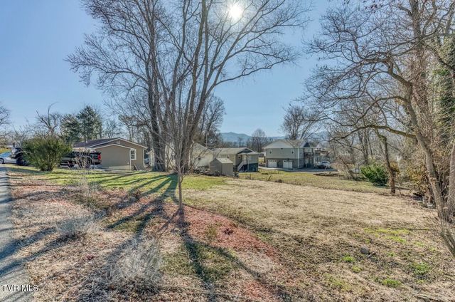 405 South North Street, Johnson City, TN 37604