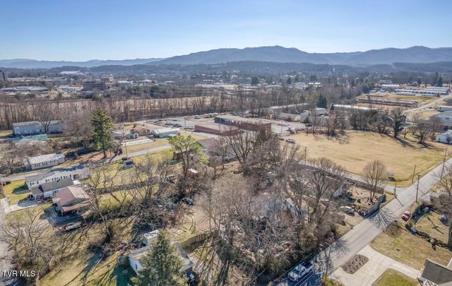 405 South North Street, Johnson City, TN 37604