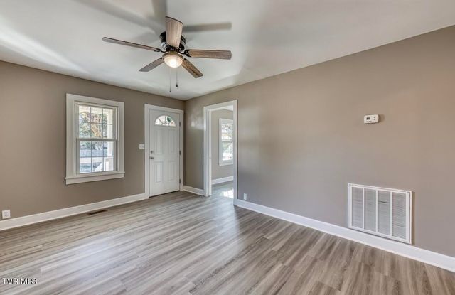 405 South North Street, Johnson City, TN 37604