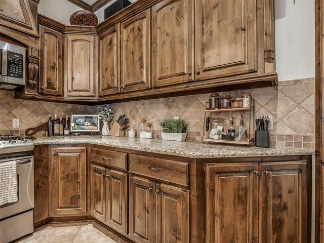 12829 NW 5th Street, Yukon, OK 73099