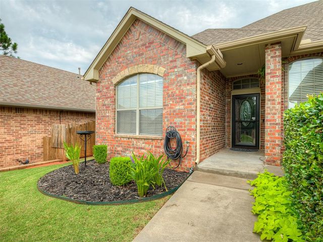 12829 NW 5th Street, Yukon, OK 73099