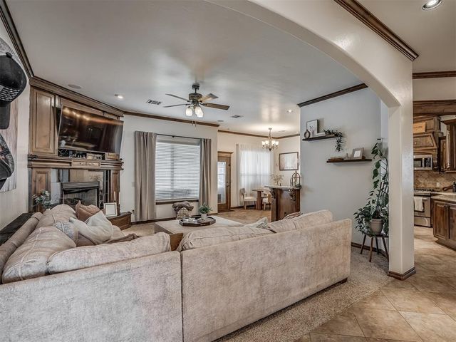 12829 NW 5th Street, Yukon, OK 73099