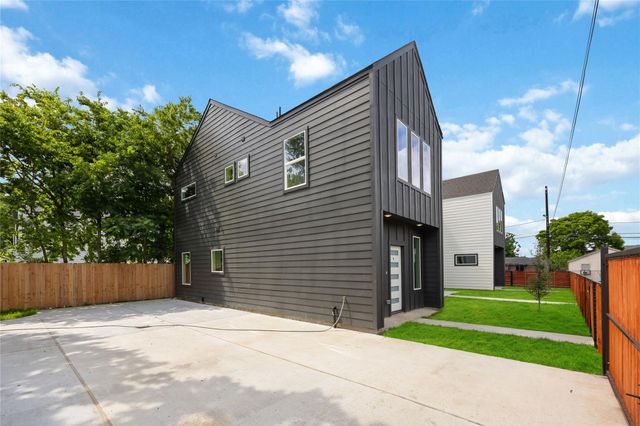 4562 Teton Street D, Houston, TX 77051