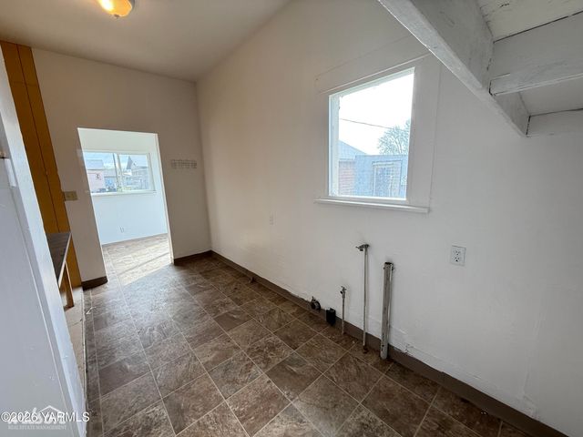 502 W Washington Ave, Union Gap, WA 98903