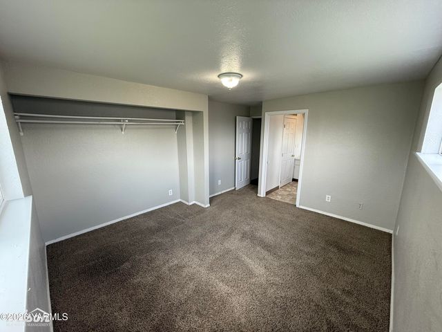 502 W Washington Ave, Union Gap, WA 98903