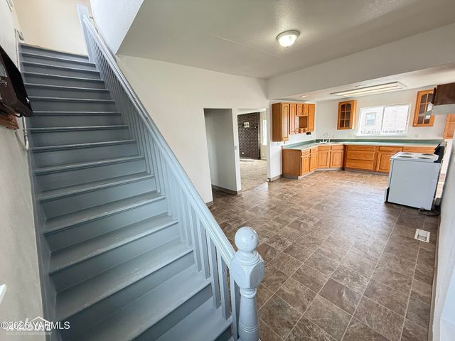 502 W Washington Ave, Union Gap, WA 98903