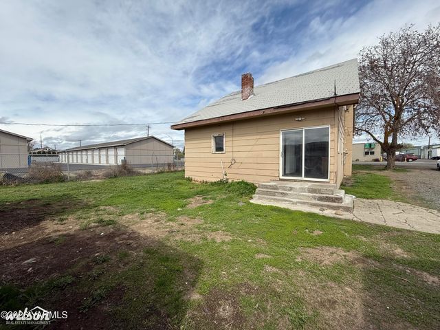 502 W Washington Ave, Union Gap, WA 98903
