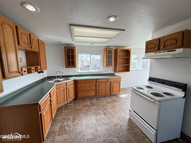 502 W Washington Ave, Union Gap, WA 98903