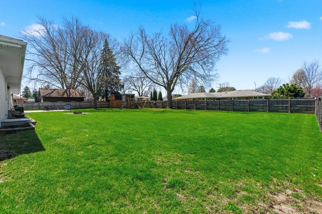 3311 Pinecrest Drive, Joliet, IL 60435