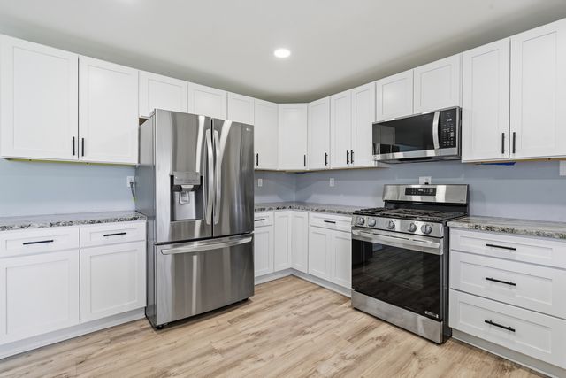 3311 Pinecrest Drive, Joliet, IL 60435