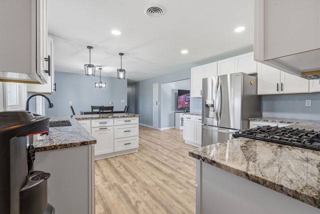 3311 Pinecrest Drive, Joliet, IL 60435