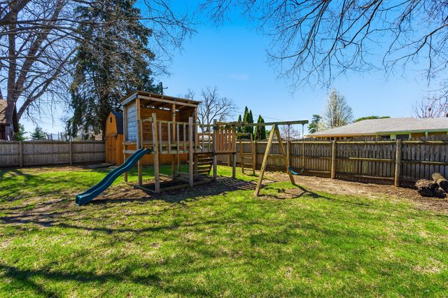 3311 Pinecrest Drive, Joliet, IL 60435