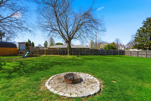 3311 Pinecrest Drive, Joliet, IL 60435