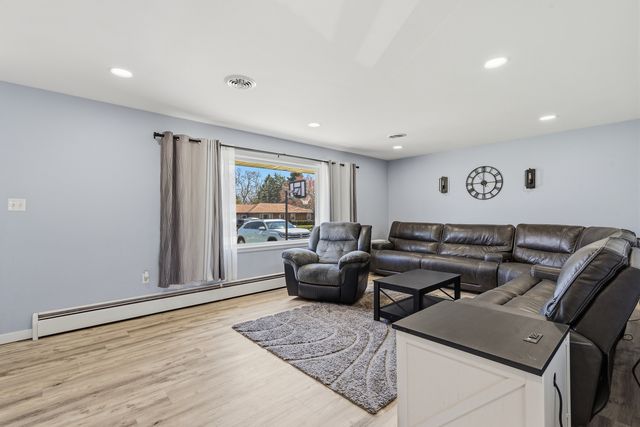 3311 Pinecrest Drive, Joliet, IL 60435