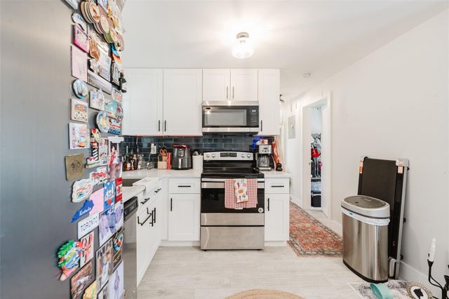 659 NE 32nd Street, Oakland Park, FL 33334