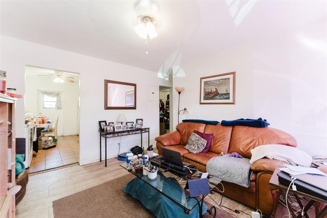 659 NE 32nd Street, Oakland Park, FL 33334