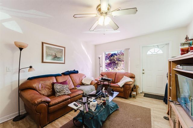 659 NE 32nd Street, Oakland Park, FL 33334