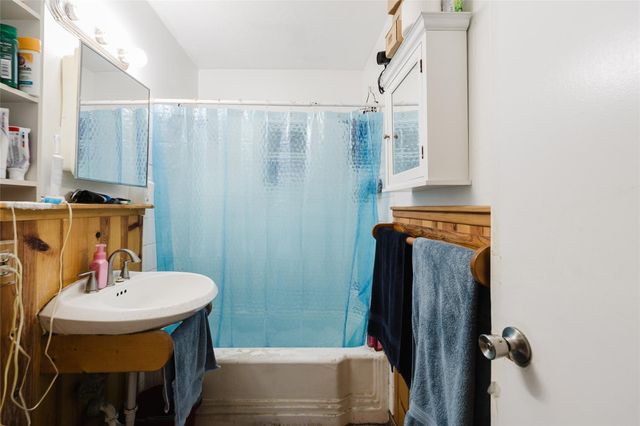 659 NE 32nd Street, Oakland Park, FL 33334