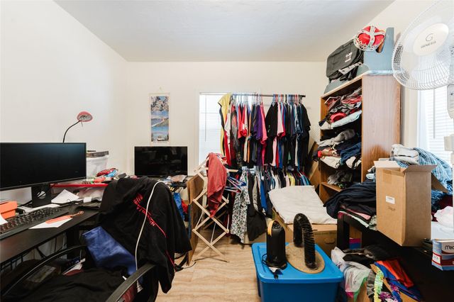 659 NE 32nd Street, Oakland Park, FL 33334