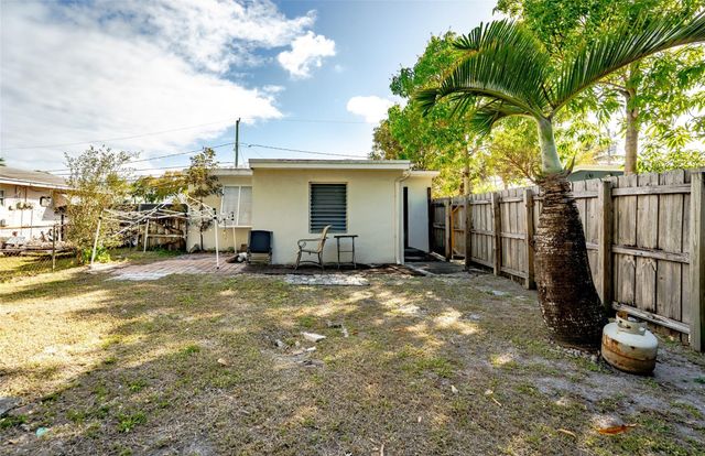 659 NE 32nd Street, Oakland Park, FL 33334