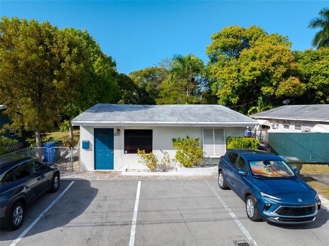 659 NE 32nd Street, Oakland Park, FL 33334