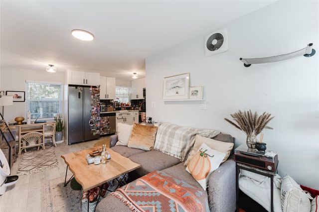 659 NE 32nd Street, Oakland Park, FL 33334