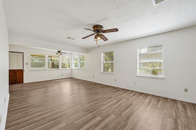 18121 Atkinson Lane, Conroe, TX 77384