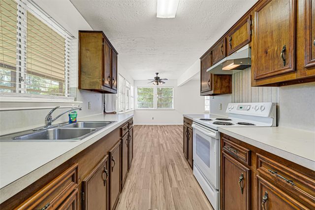 18121 Atkinson Lane, Conroe, TX 77384