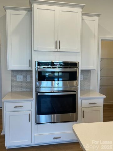 9119 Harwen Lane, Charlotte, NC 28215