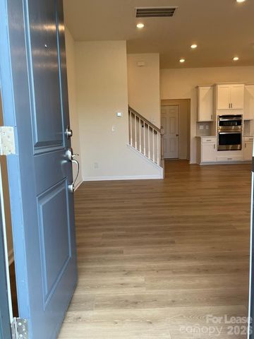 9119 Harwen Lane, Charlotte, NC 28215