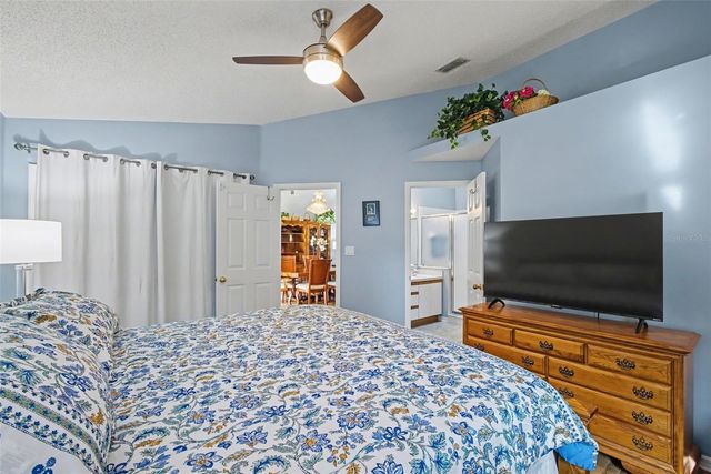 25049 NAVEL AVENUE, Leesburg, FL 34748