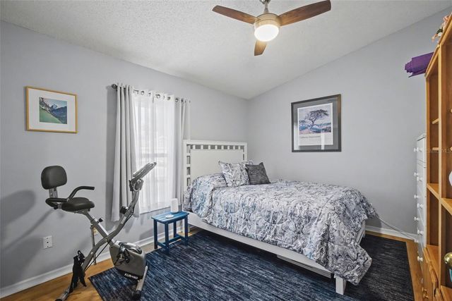 25049 NAVEL AVENUE, Leesburg, FL 34748