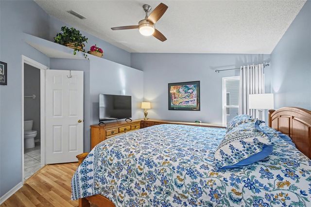 25049 NAVEL AVENUE, Leesburg, FL 34748