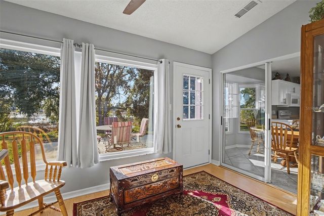 25049 NAVEL AVENUE, Leesburg, FL 34748
